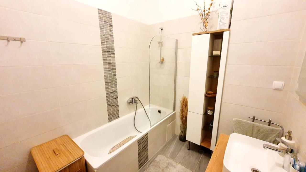 Stylische Ruheoase Apartment Vienna Luaran gambar